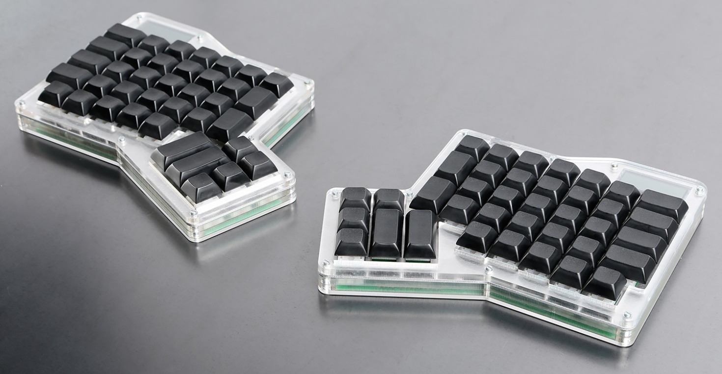 Read more about the article The evolution and commercialization of the ErgoDox keyboard